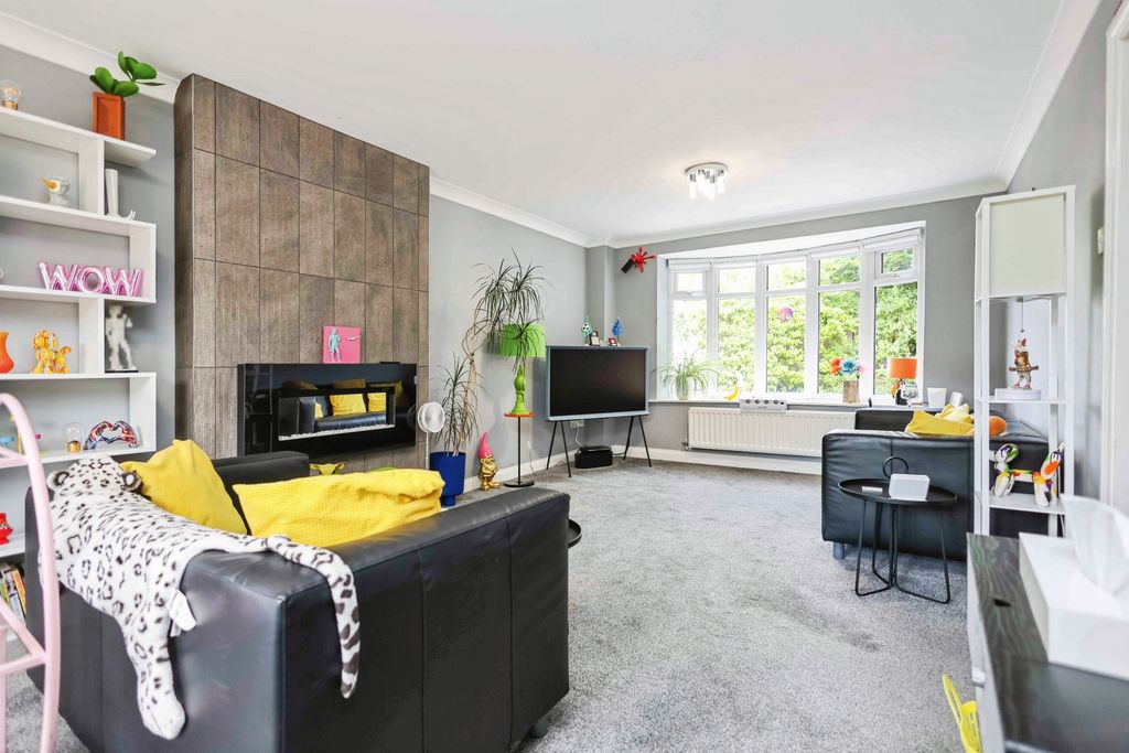 Property photo 2 of 20 7Sladeavenuelyppardhanfordworcesterwr40Hb-26