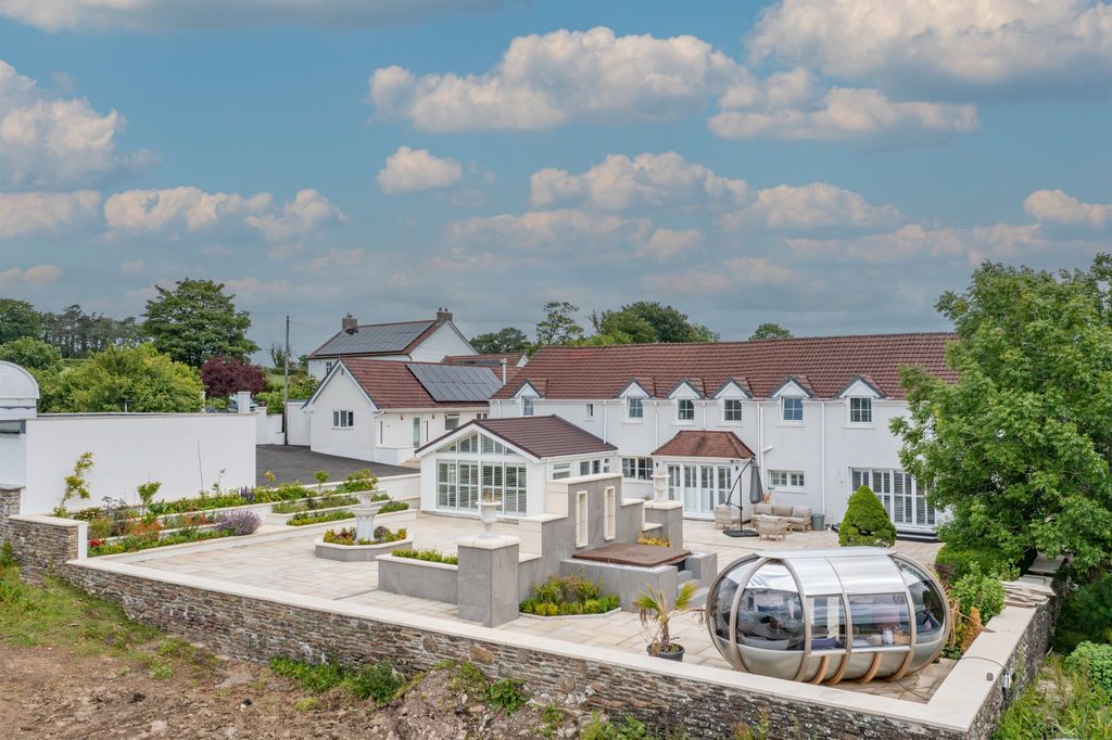 Property photo 1 of 51