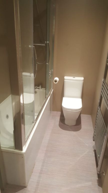 Property photo 2 of 8 Bathroom New Photo 2019