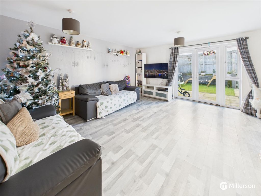 Property photo 3 of 18 Cam05092G0-Pr0128-Still008.Jpg