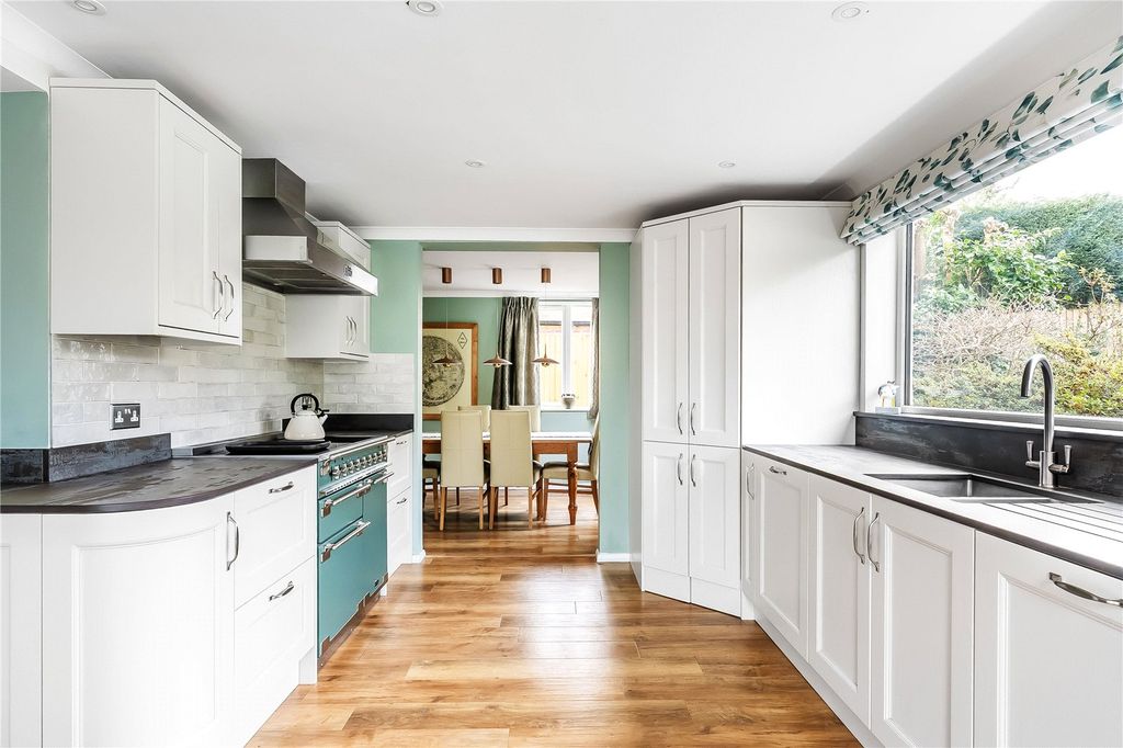 Property photo 2 of 18 Kitchen