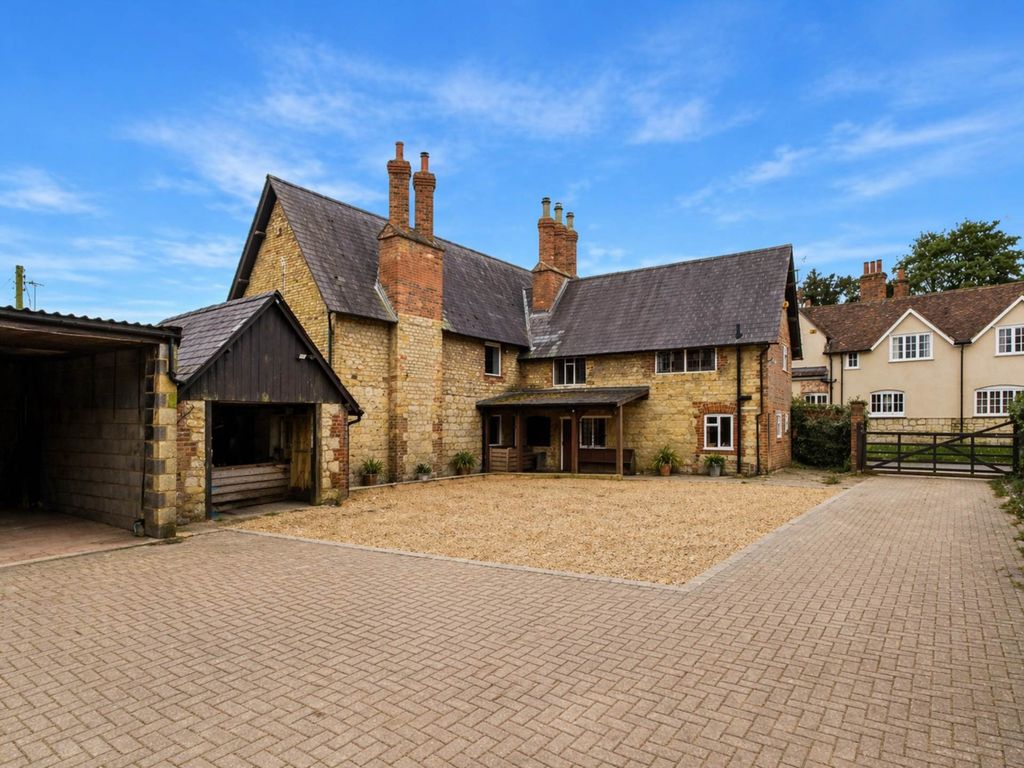 Property photo 1 of 33