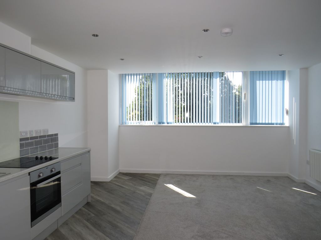 Property photo 3 of 6 Lounge