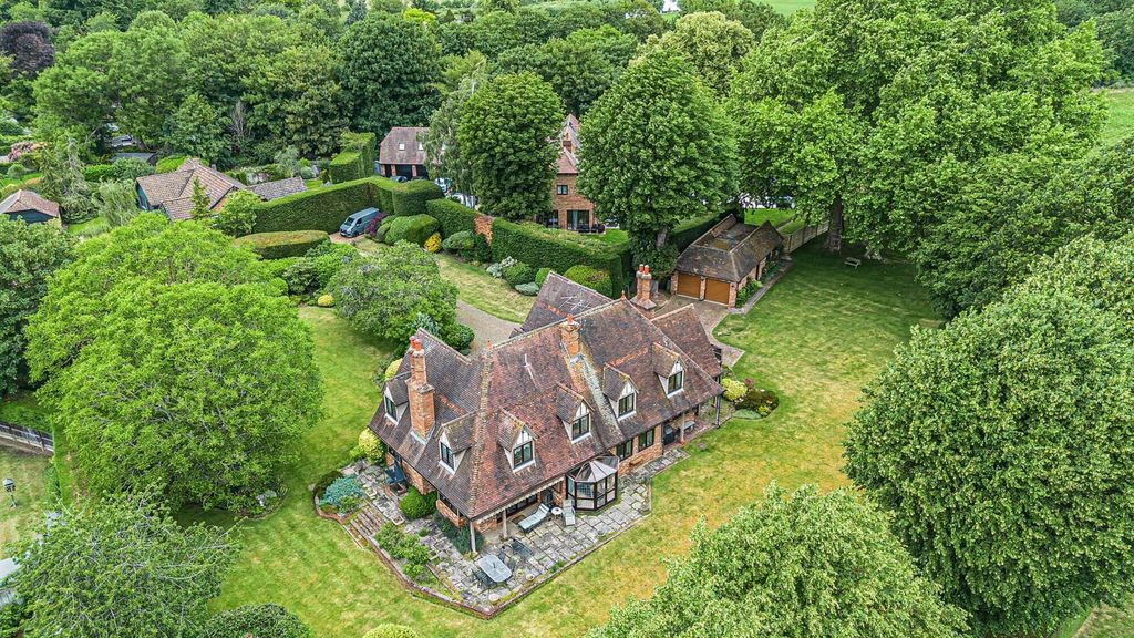 Property photo 2 of 35