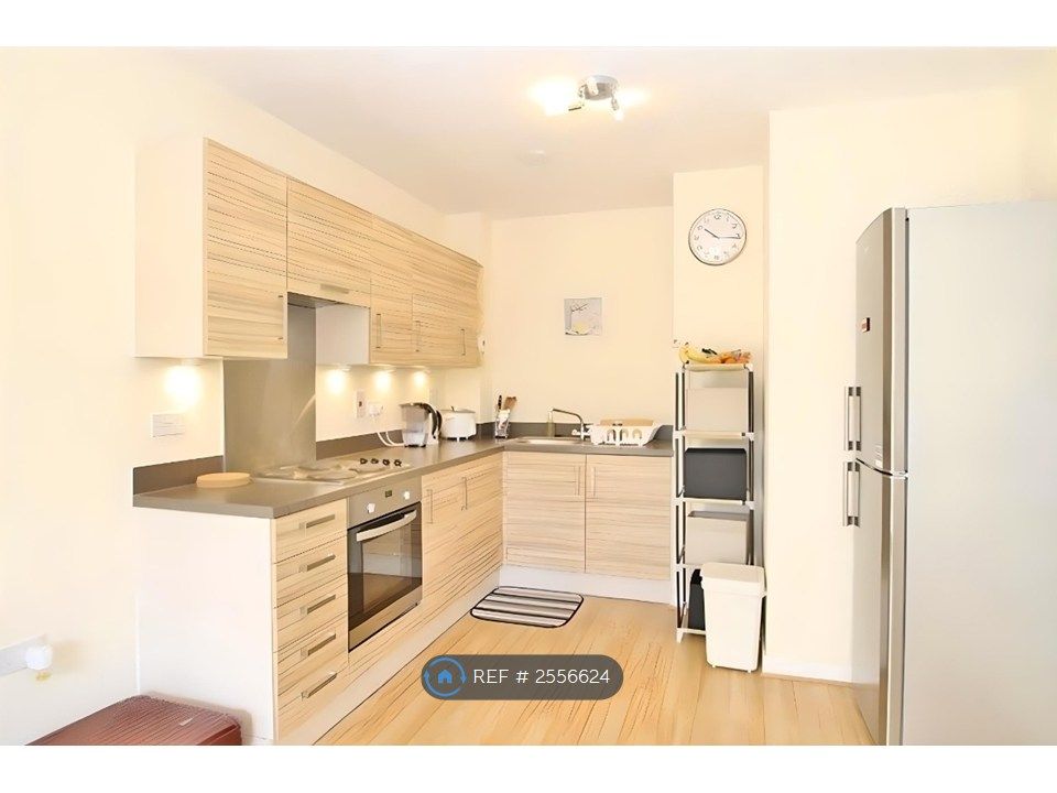 Property photo 1 of 8 Kitchen