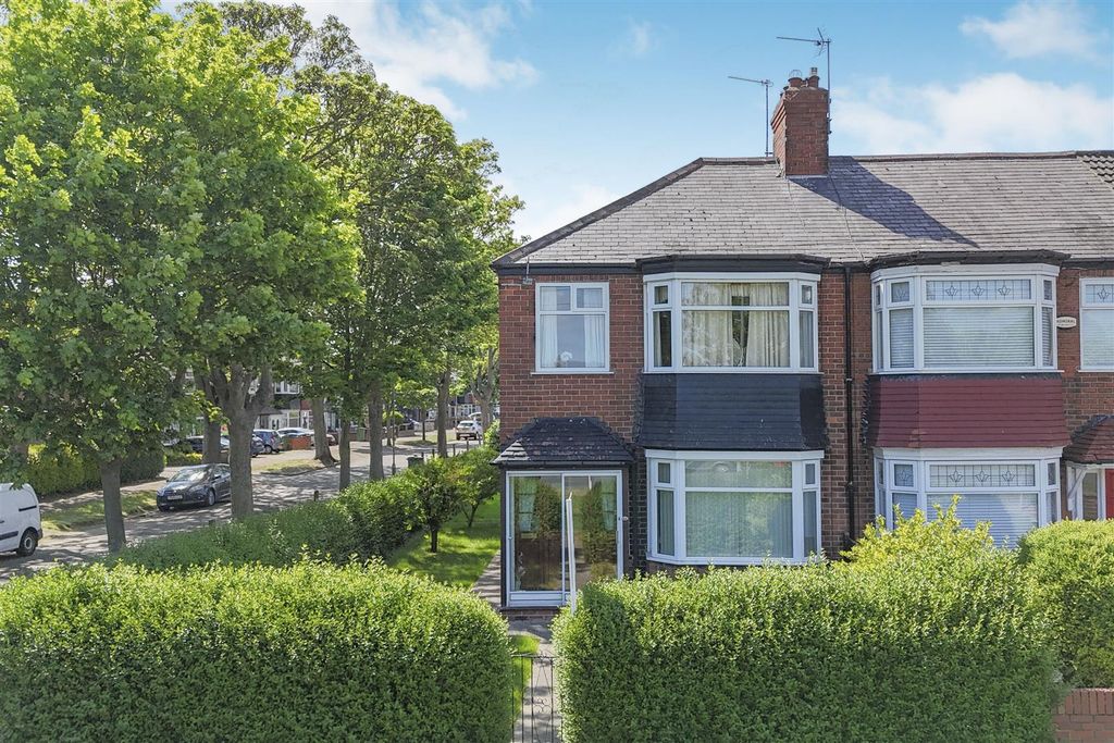 Property photo 1 of 12 Front External