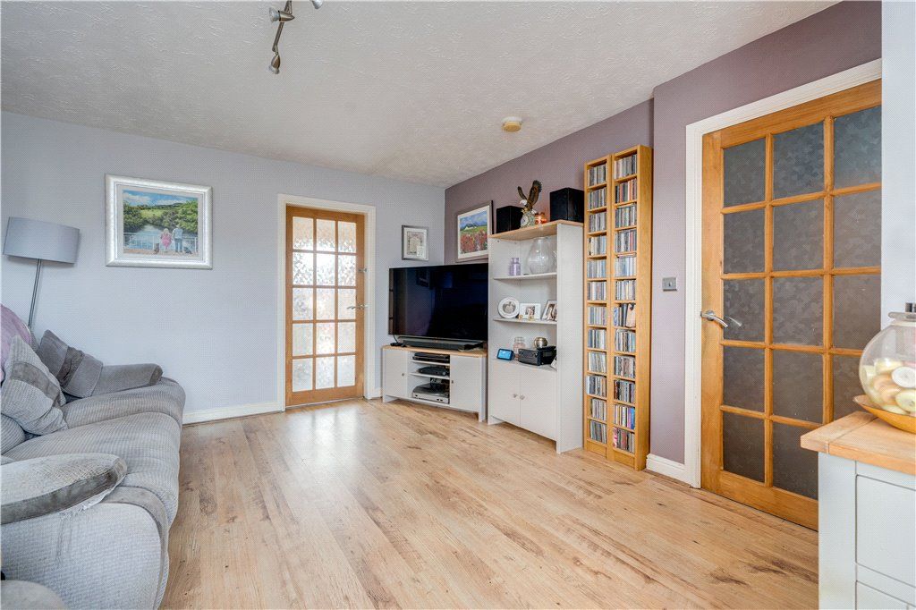 Property photo 3 of 15 Sitting Room