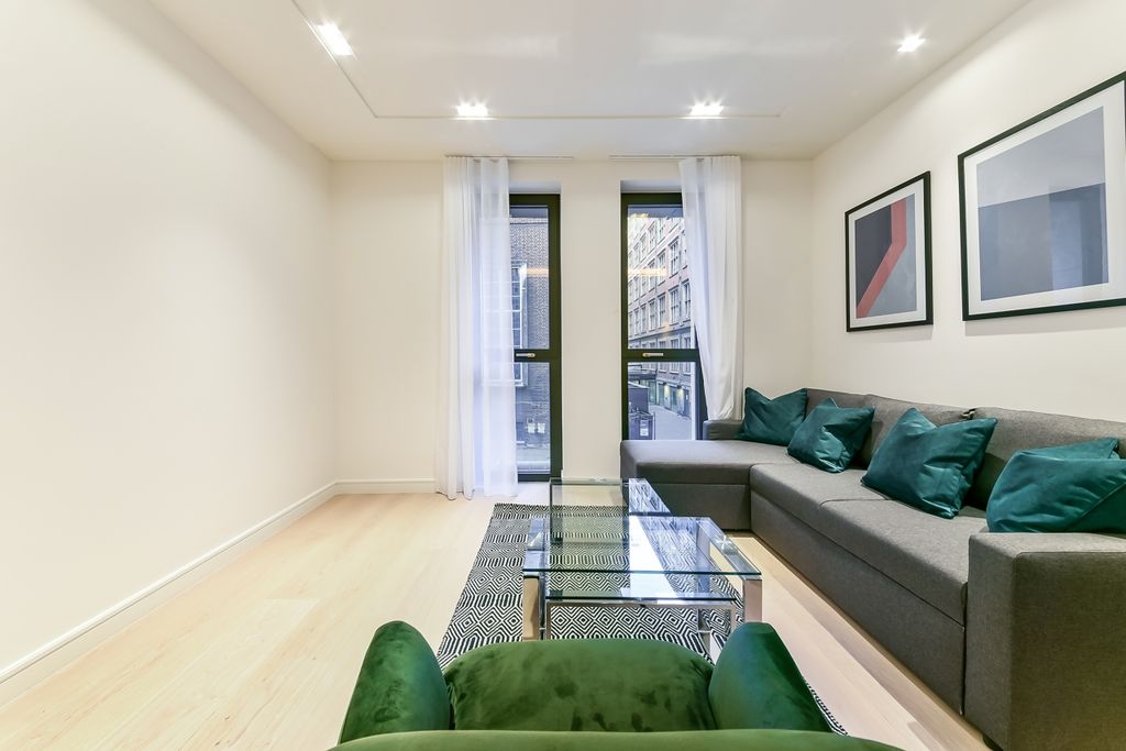 Property photo 2 of 7 Living Area