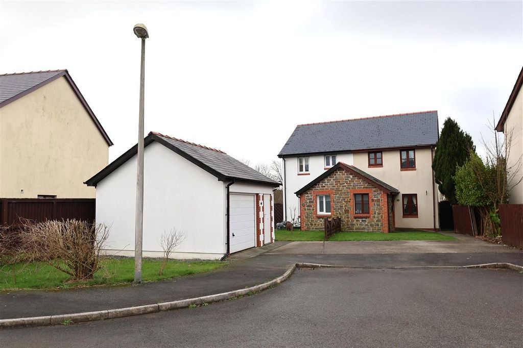 Property photo 1 of 12 Main Picture