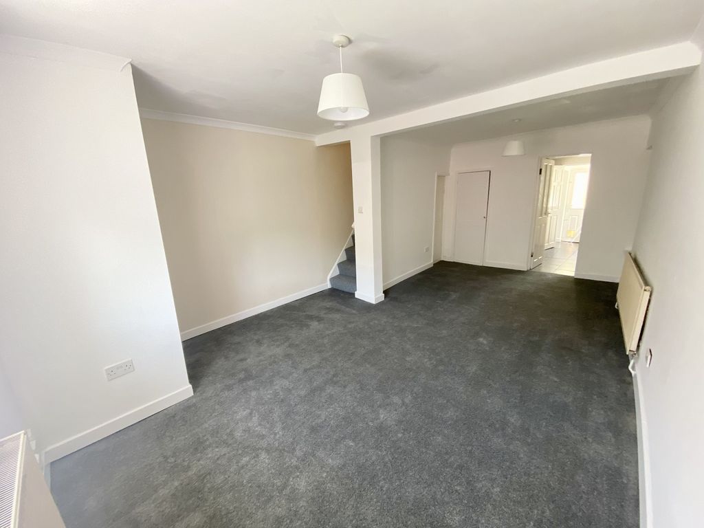Property photo 2 of 11 Lounge-Dining Room