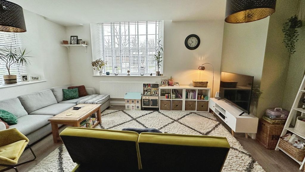 Property photo 3 of 15 80F4Fbff-Img_0662.Jpg