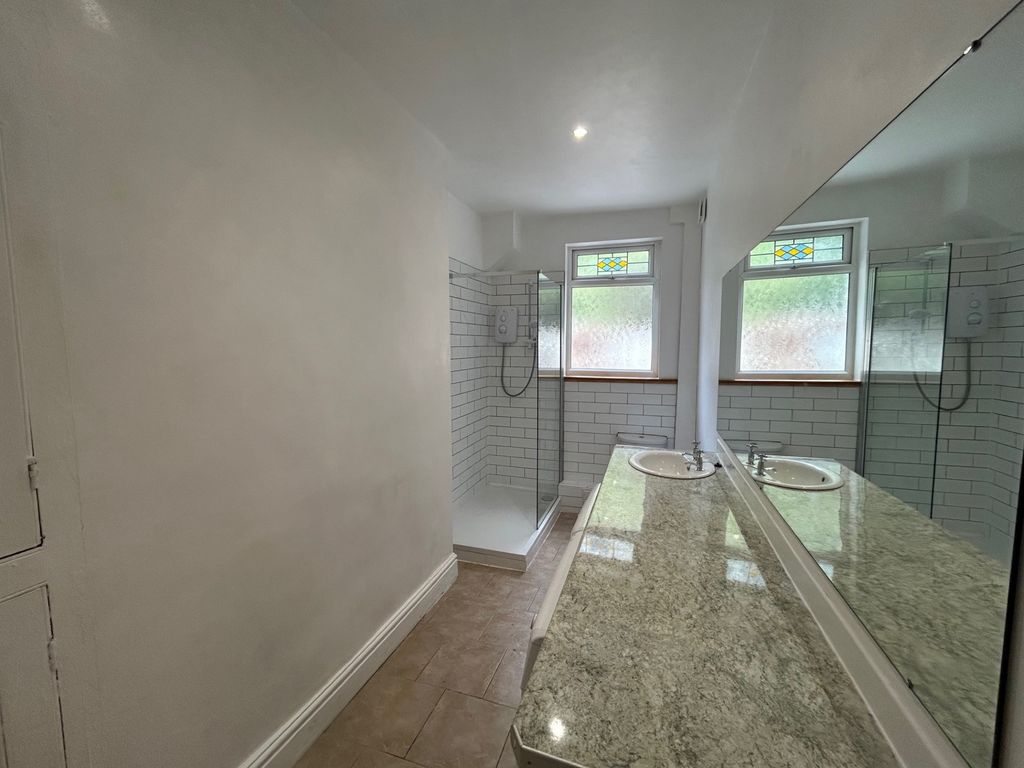 Property photo 3 of 18 Thumbnail_Img_5865