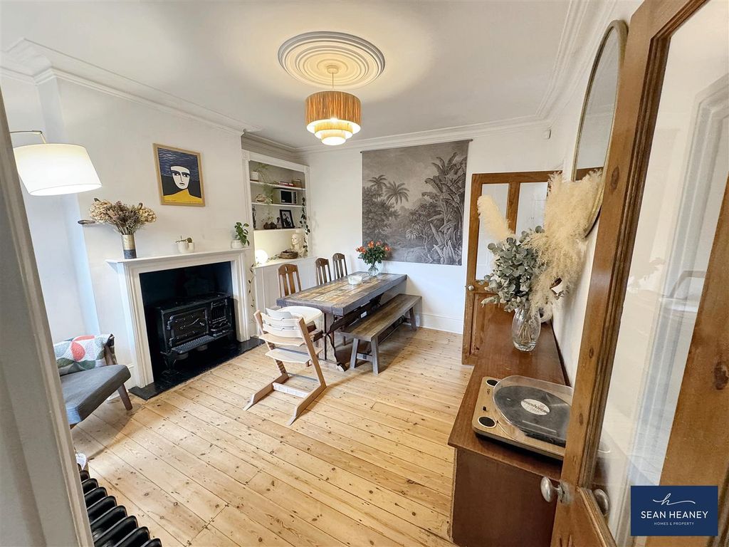 Property photo 1 of 25