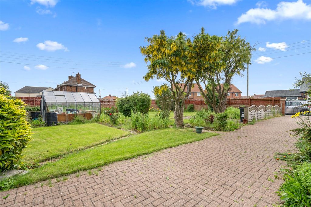 Property photo 3 of 26