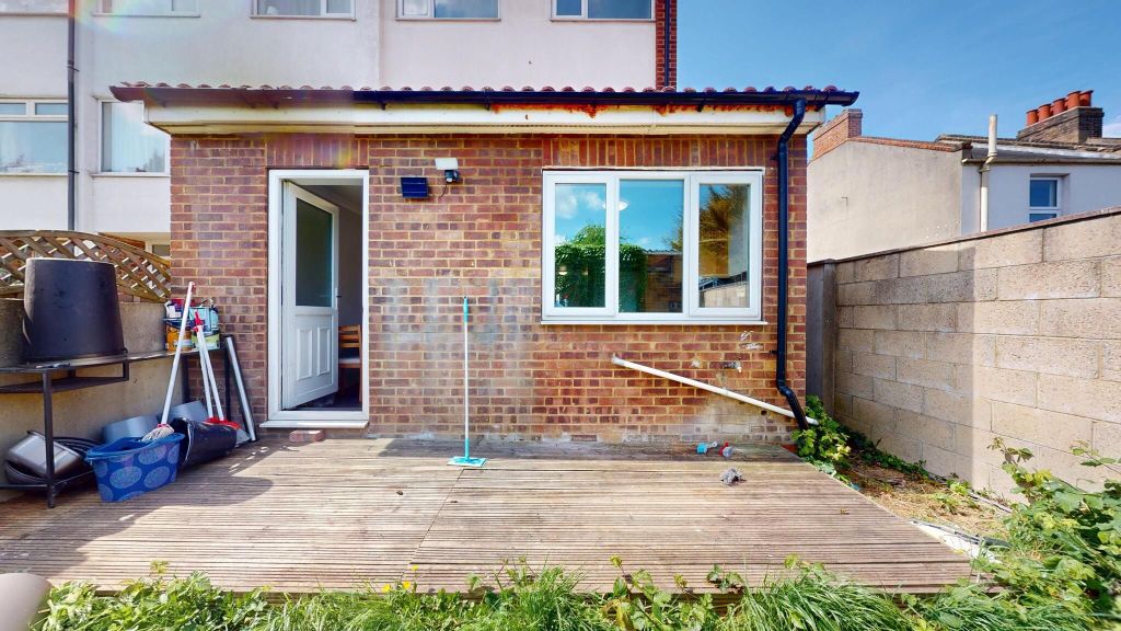 Property photo 2 of 3