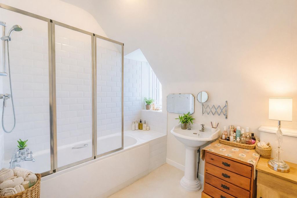 Property photo 2 of 4 Db163A2F-10De-402E-9c0F-7B76d5Baa2F7.Png