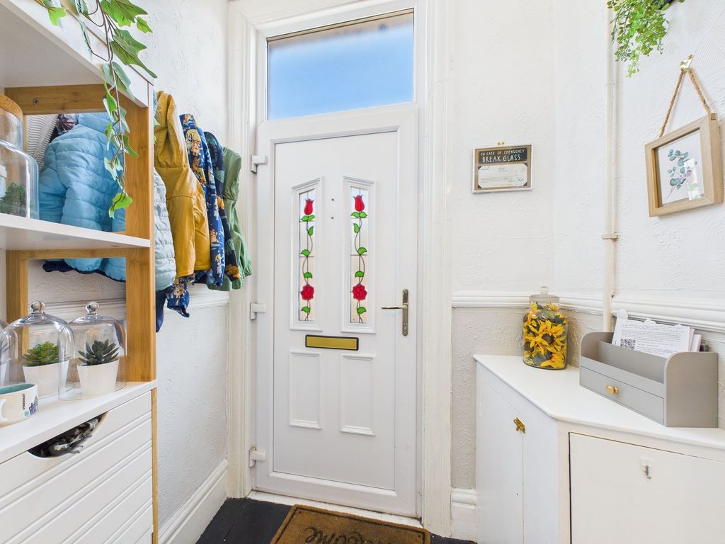 Property photo 2 of 26