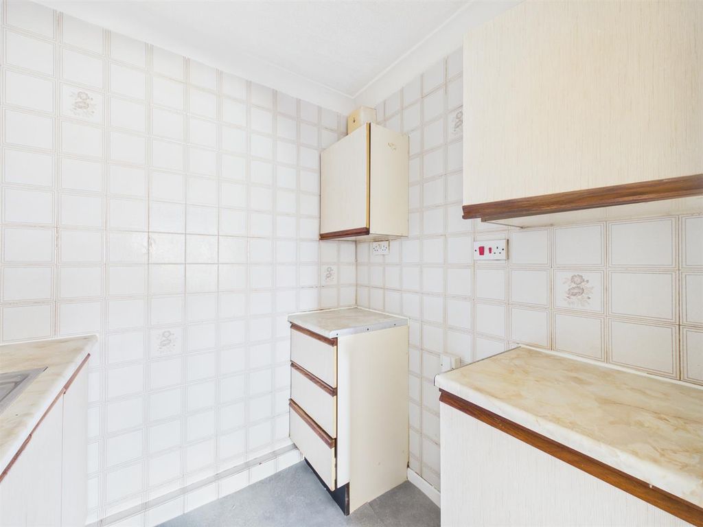 Property photo 2 of 20 Cam03844G0-Pr0516-Still015.Jpg