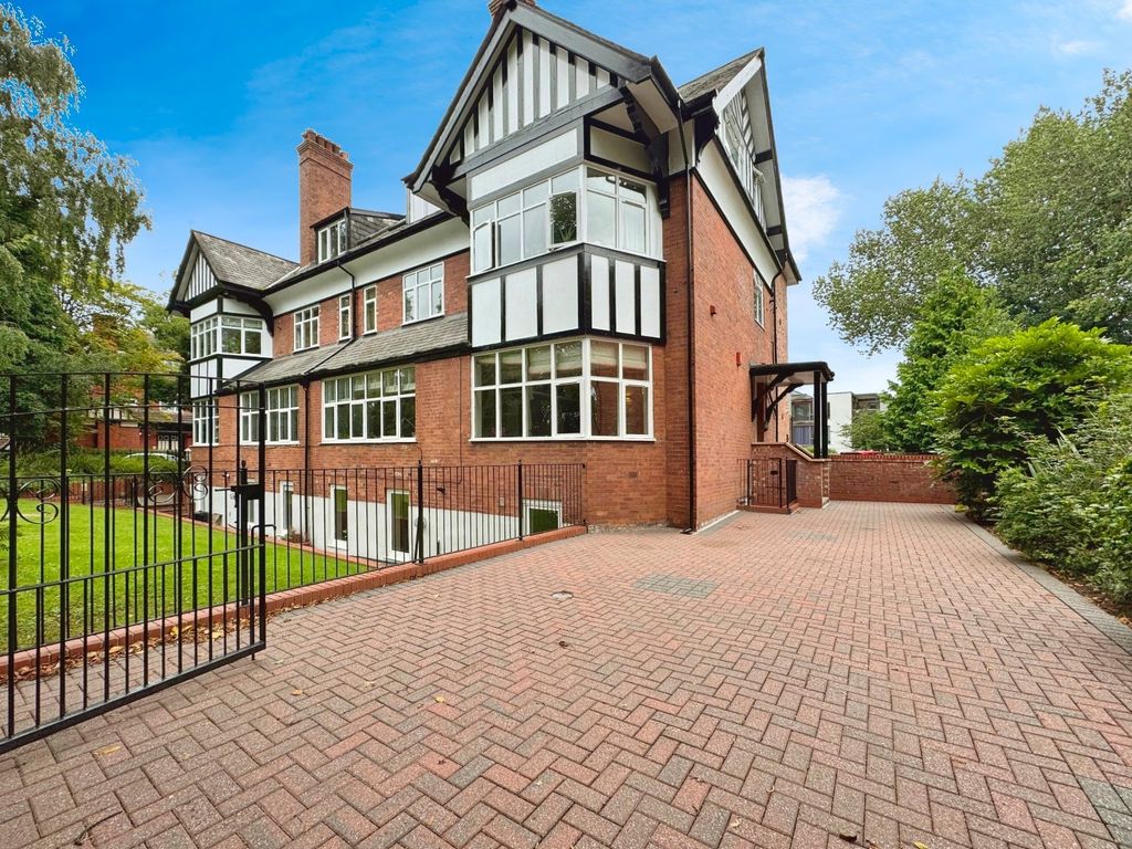 Property photo 1 of 8 Picture No. 12