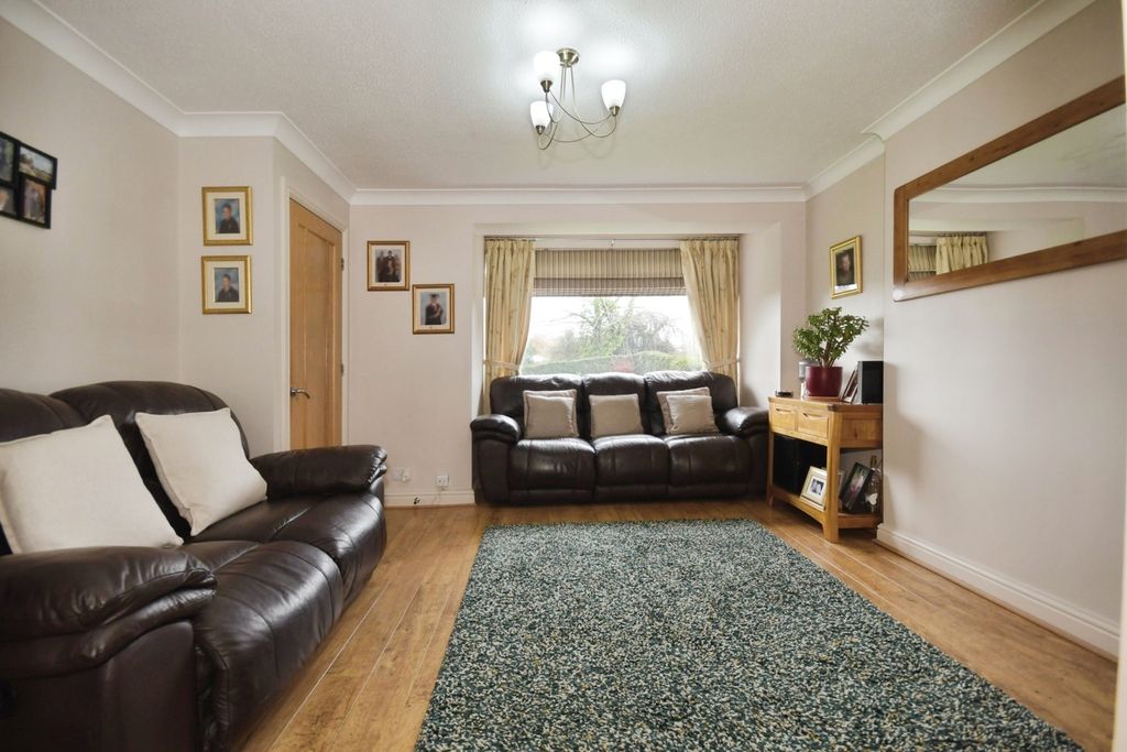 Property photo 3 of 16 Pbox-Img.Jpg