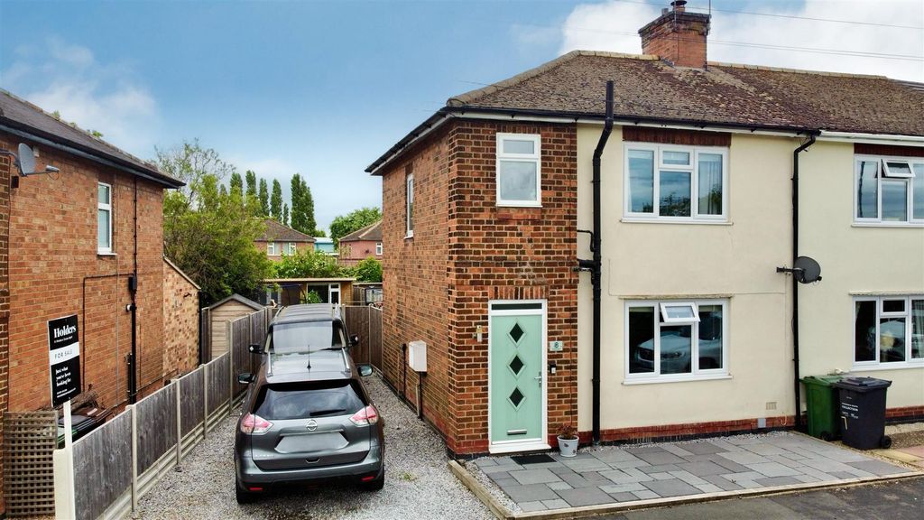 Property photo 2 of 24 2