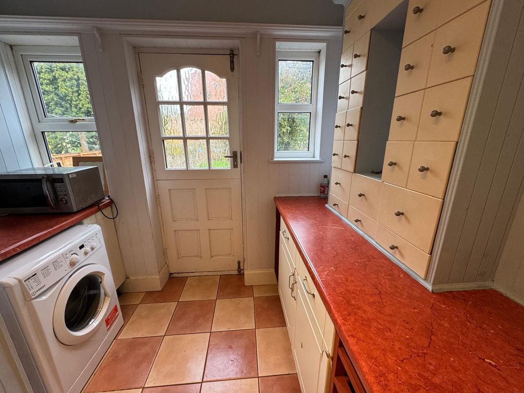 Property photo 2 of 9 Image