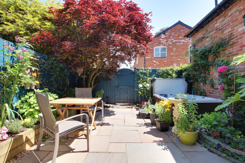 Property photo 3 of 18