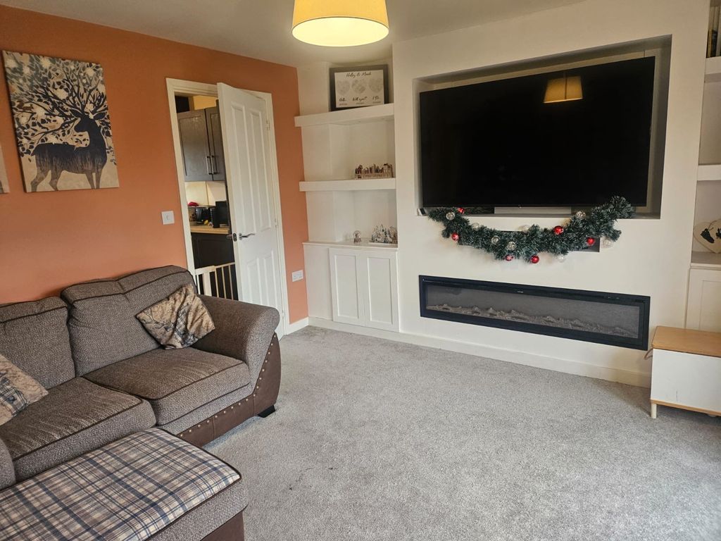 Property photo 3 of 29