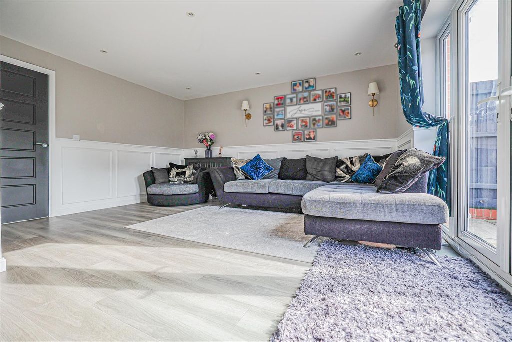 Property photo 2 of 25 980A6946-1.Png