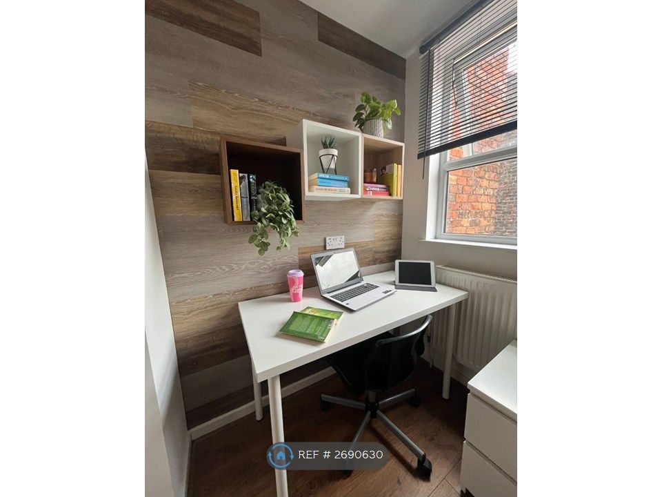 Property photo 2 of 16