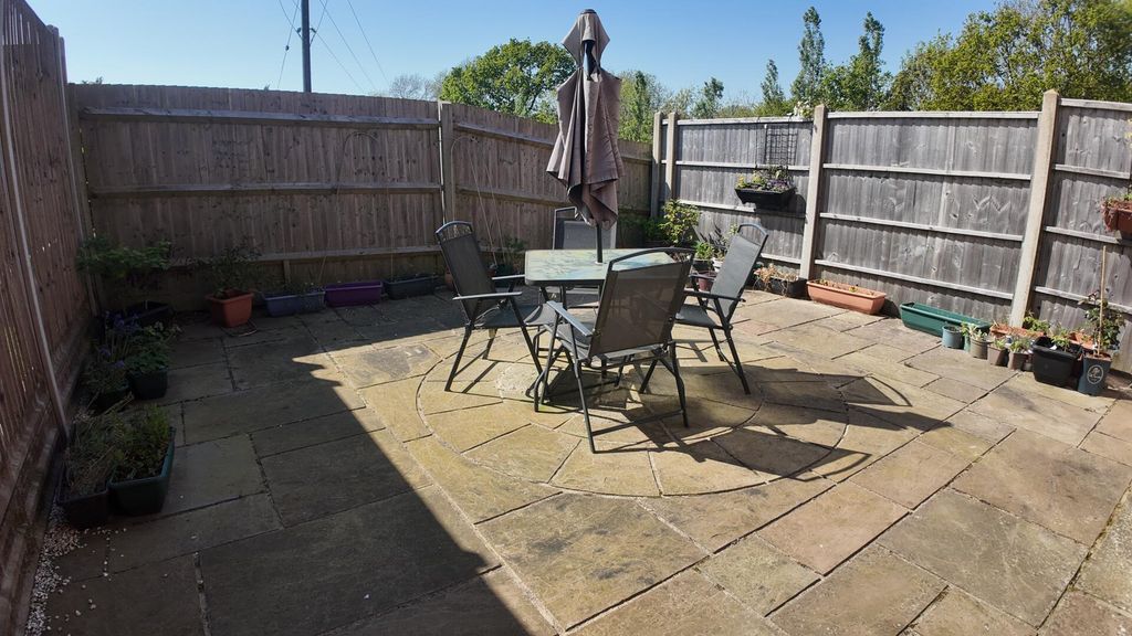 Property photo 3 of 4 Terrace / Patio