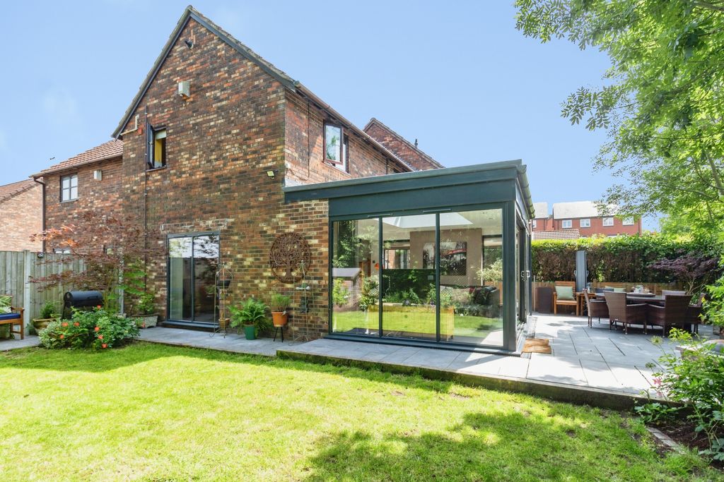 Property photo 1 of 20 Kingsdownmews4