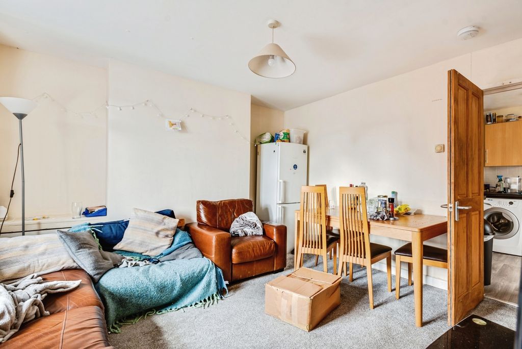 Property photo 3 of 12 Photo