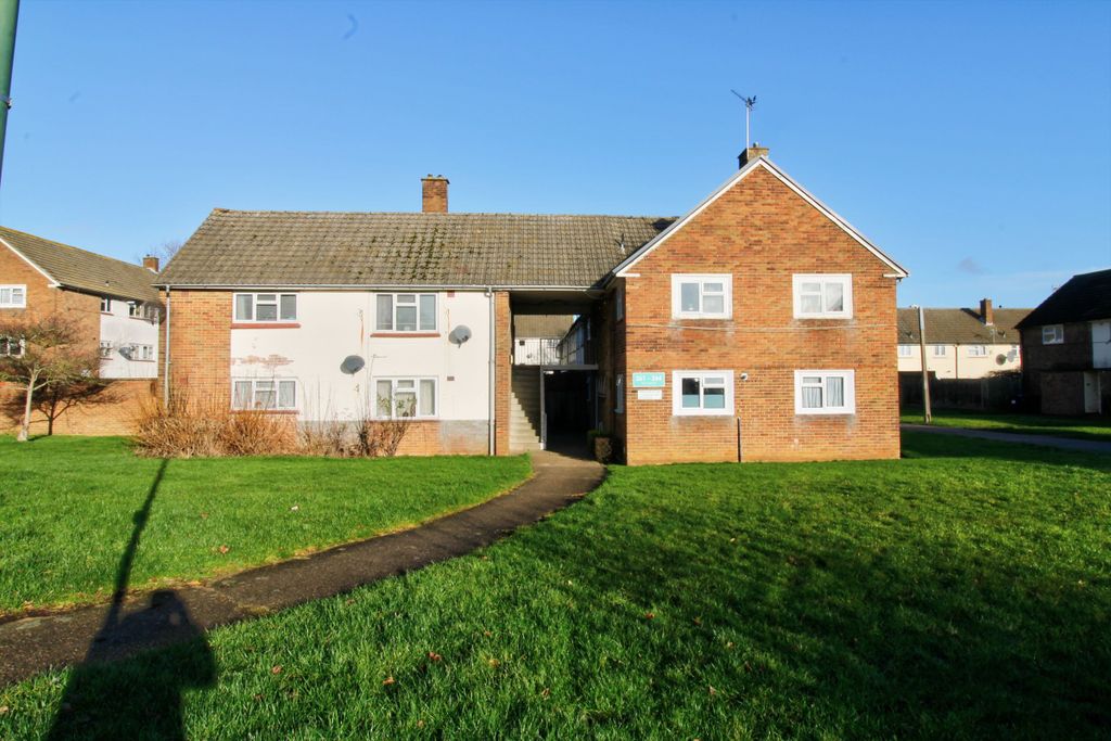 Property photo 1 of 12