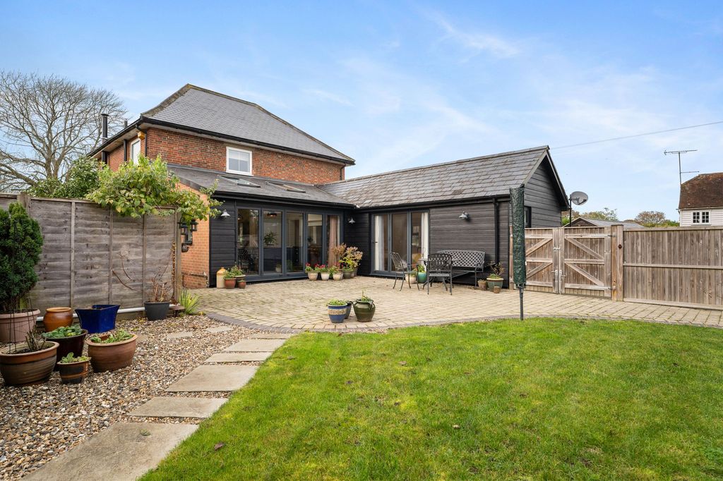 Property photo 2 of 22