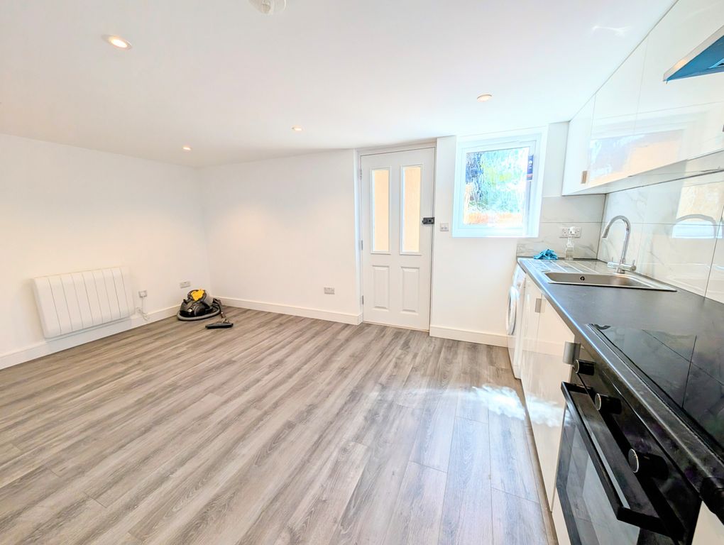 Property photo 2 of 7 Living Room