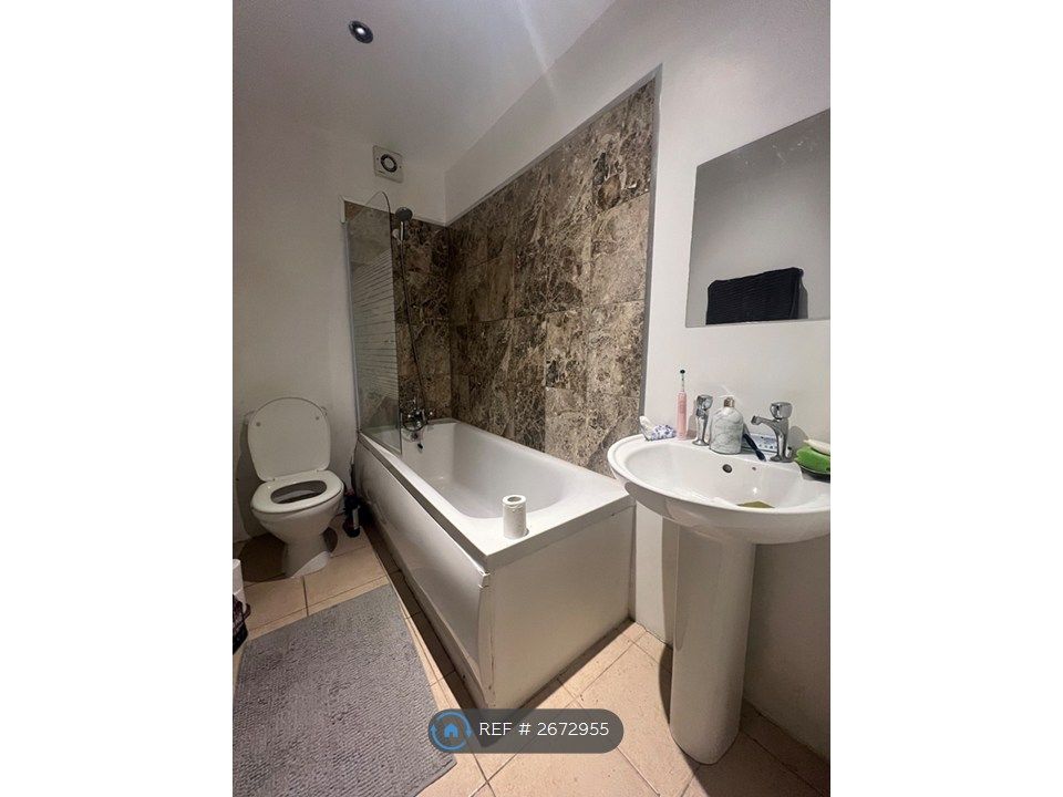 Property photo 3 of 4