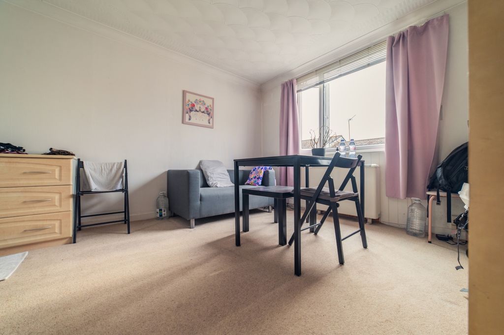 Property photo 2 of 10 Call 02920 454555 To Secure Your Viewing4