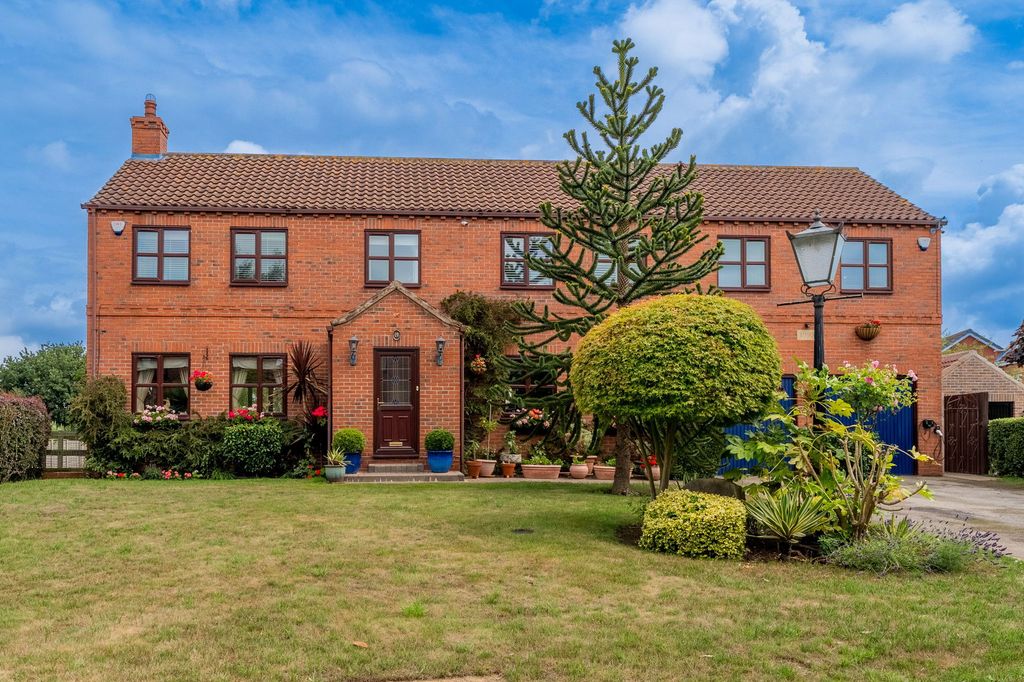 Property photo 1 of 46