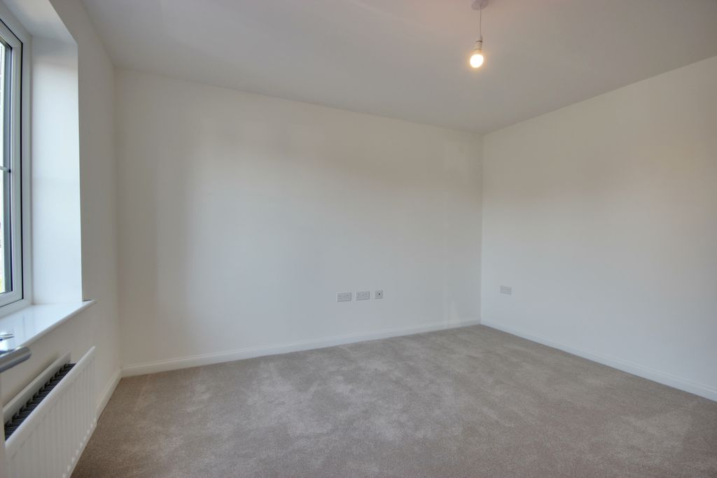 Property photo 2 of 17 1 Lounge A