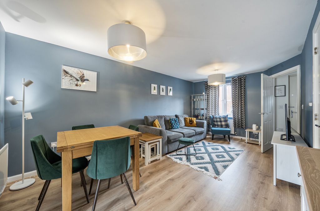 Property photo 2 of 13 1407375-31-6980c3...