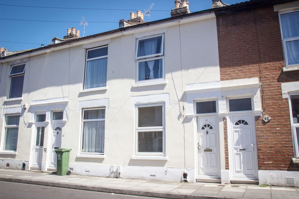 Property photo 1 of 9