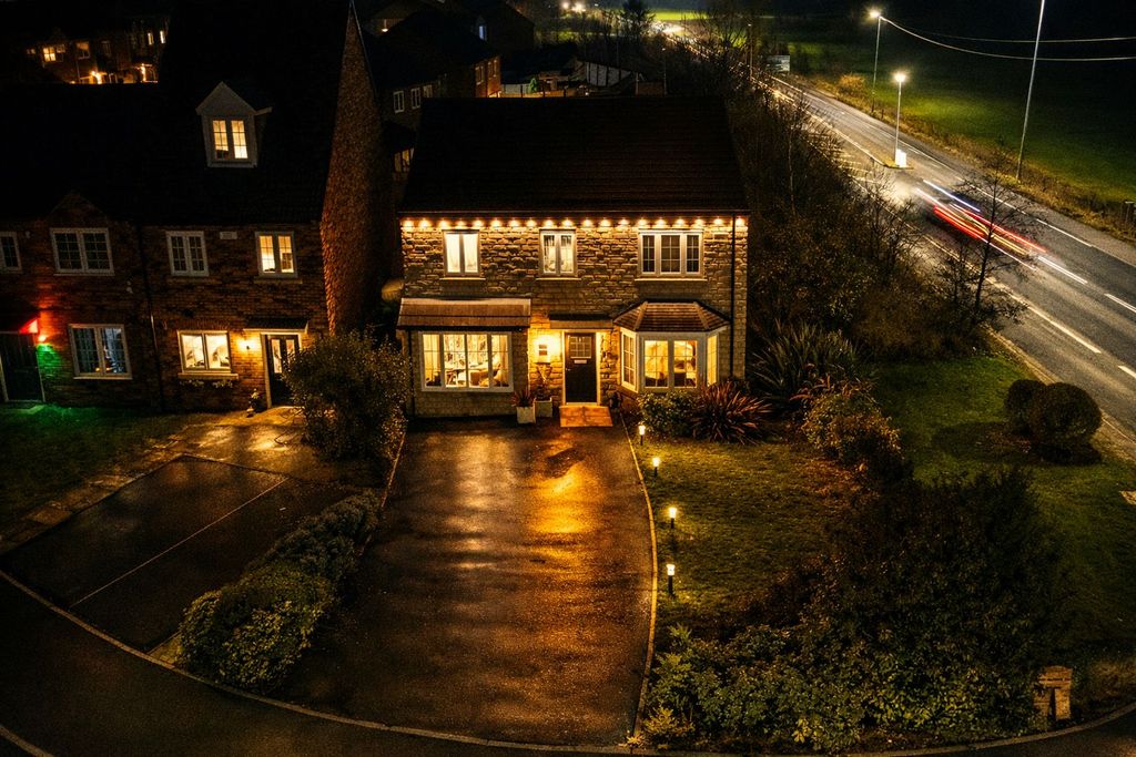 Property photo 2 of 24