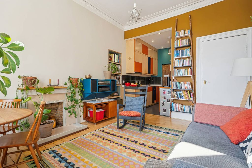 Property photo 3 of 17