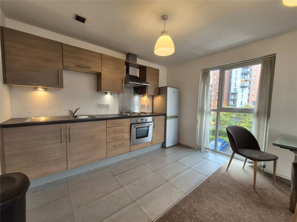 Property photo 3 of 9 Kitchen