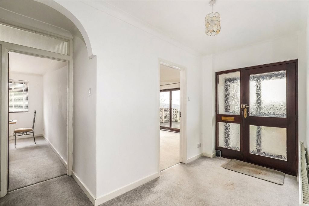 Property photo 2 of 19 Picture No. 18