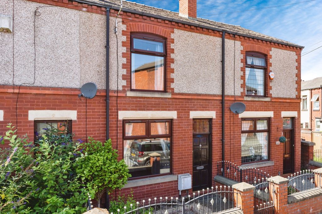 Property photo 3 of 15