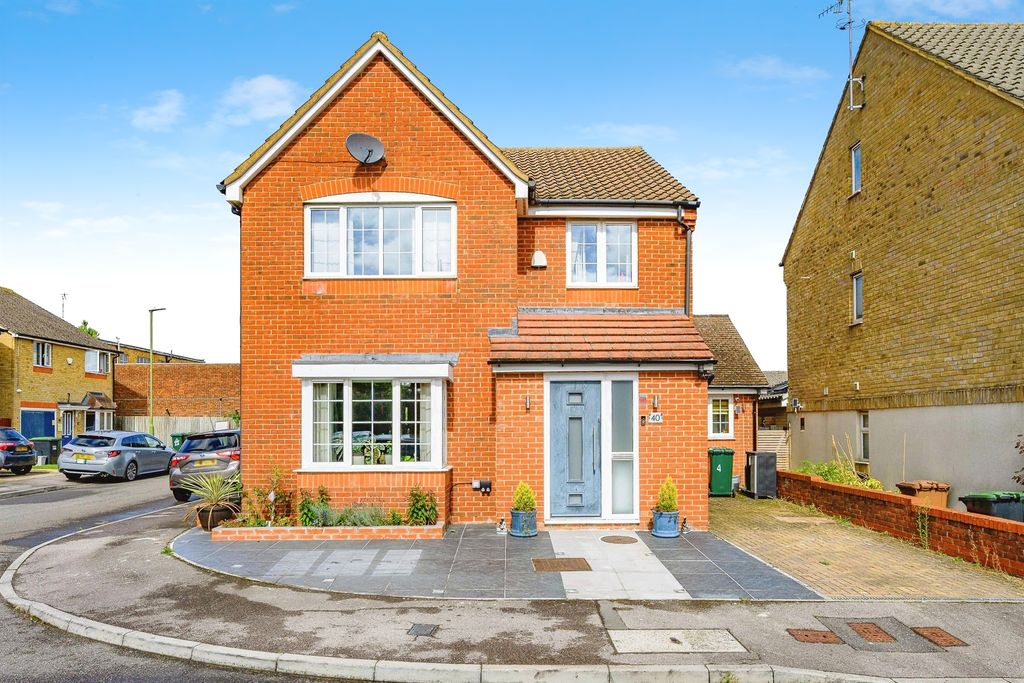 Property photo 1 of 17