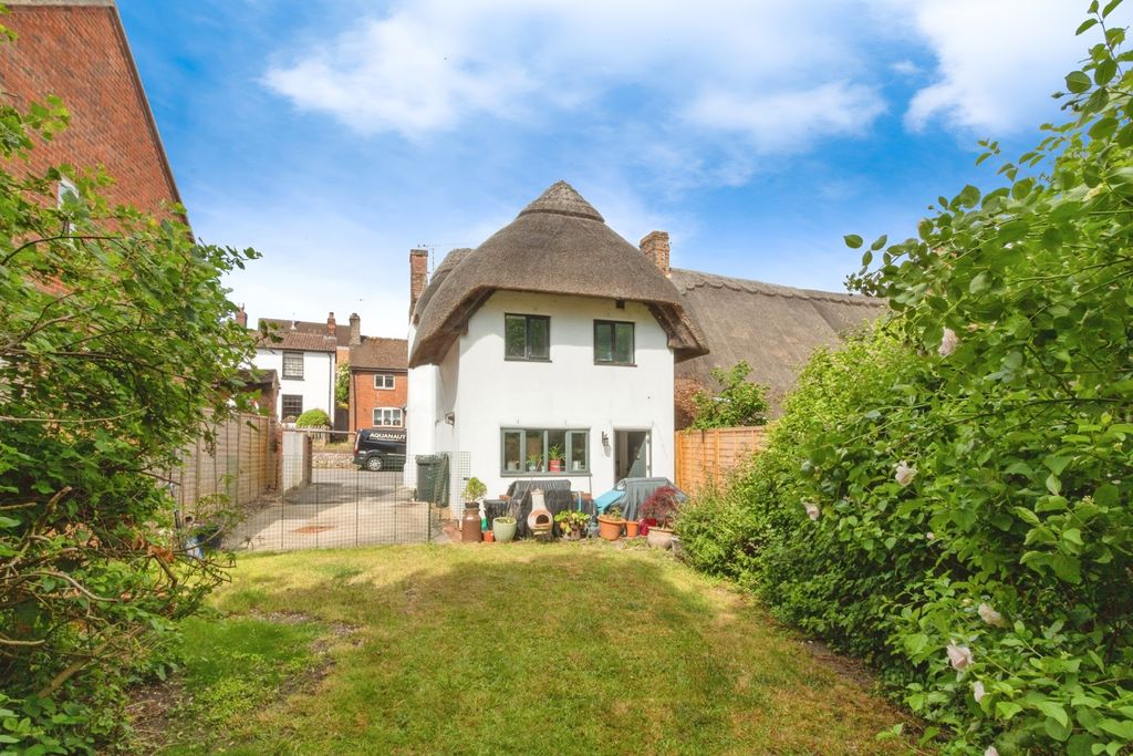 Property photo 2 of 17 Photo