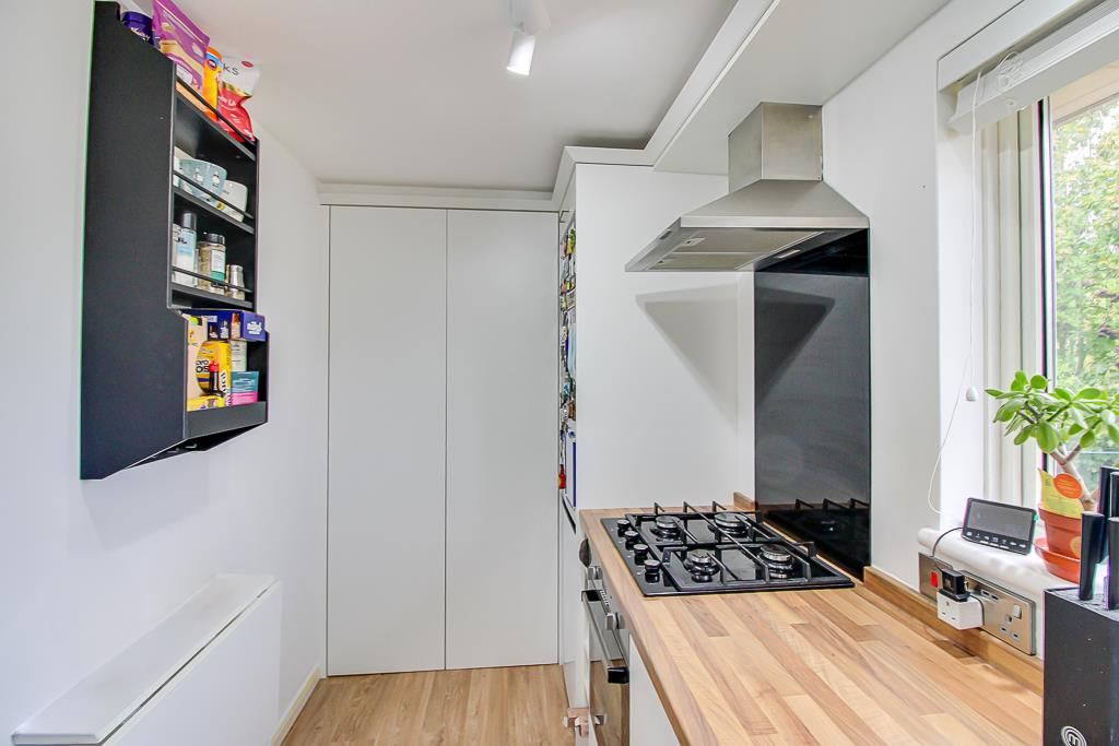 Property photo 3 of 16 Kitchen